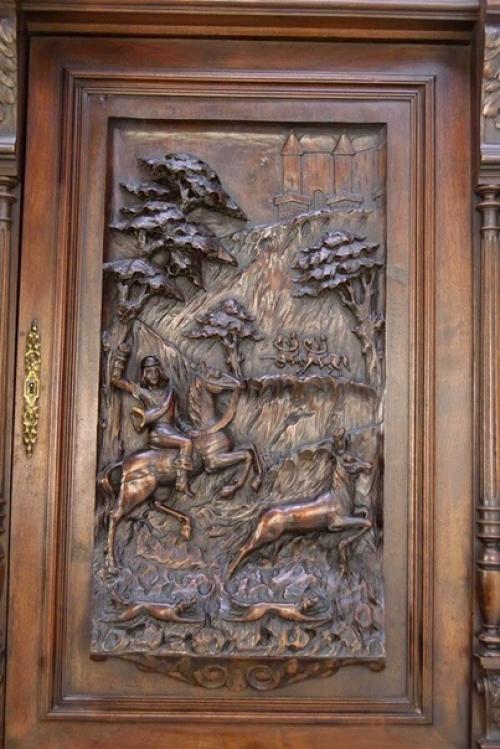 Антикварный буфет в стиле ренессанс. 07