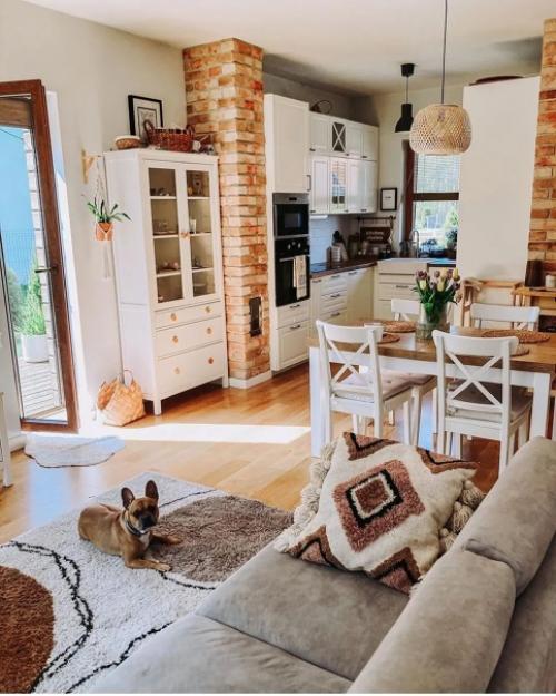 А вот еще один приличный скандинавский интерьер загородного дома. 04