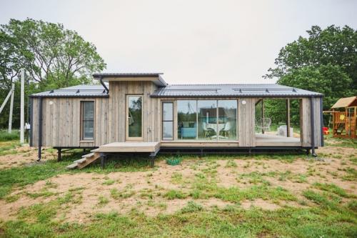 Недавно были в гостях у хозяев FL 65 б с тремя спальнями во всеволожском районе, который мы сдали летом прошлого года. 02