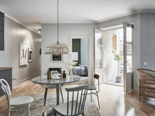 Шведская квартира.  Мы предлагаем вам взглянуть на интерьер квартиры с двумя спальнями в Швеции. 03