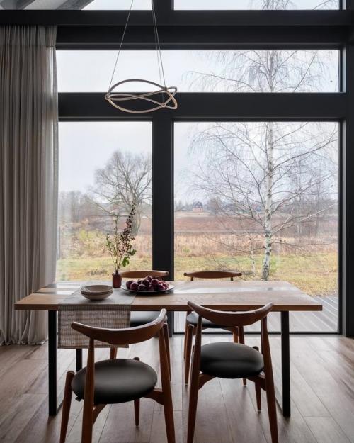 Всю жизнь хозяева жили в городской квартире, но мечта о собственном доме за городом стала реальностью. 07