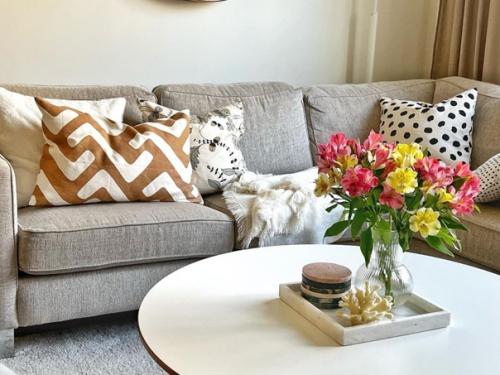 Мы очень любим уютный домашний декор и знаем, насколько важными могут быть детали. 01