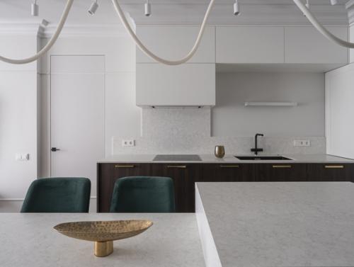 Архитектор Евгения матвеенко рассказывает, как ей удалось создать гармоничный интерьер для двух людей с разными характерами. 01