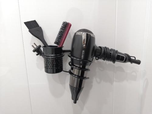 Как из старой ванной комнаты, которая уже давно не видела ремонта. 09