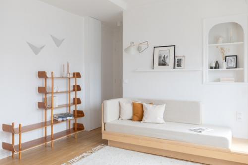 Светлый воздушный интерьер французской однушки 35 м 2. полная реновация квартиры в старинном жилом доме. 01