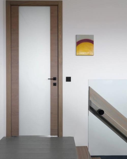 Всю жизнь хозяева жили в городской квартире, но мечта о собственном доме за городом стала реальностью. 02