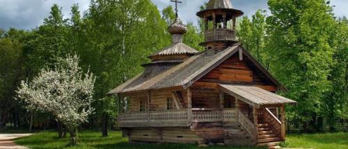 Нескучное путешествие из Петербурга в Москву: 10 интересных достопримечательностей. 01