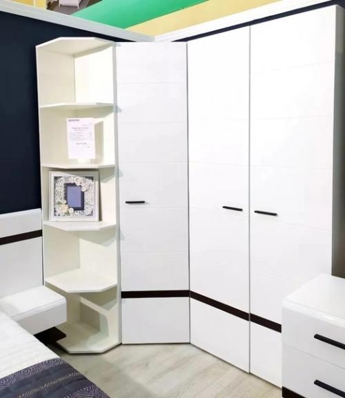 Коллекция Соло готова сверкать в вашей спальне или гостиной. 08