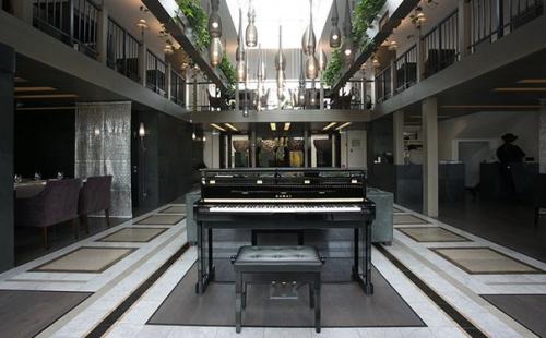 Рестораны Петербурга, где можно поиграть на рояле. 06
