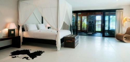 Вилла площадью 2, 800 квадратных метров на Бали. 08