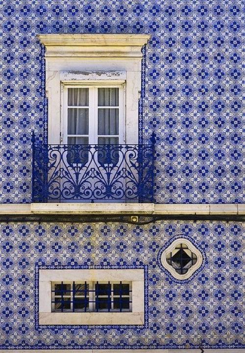 Плитка в Португалии - один из традиционных элементов культуры, а также предмет национальной гордости. 02