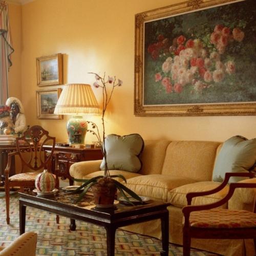 Мы хотим затронуть немаловажную тему для многих - картины в интерьере квартиры. 02