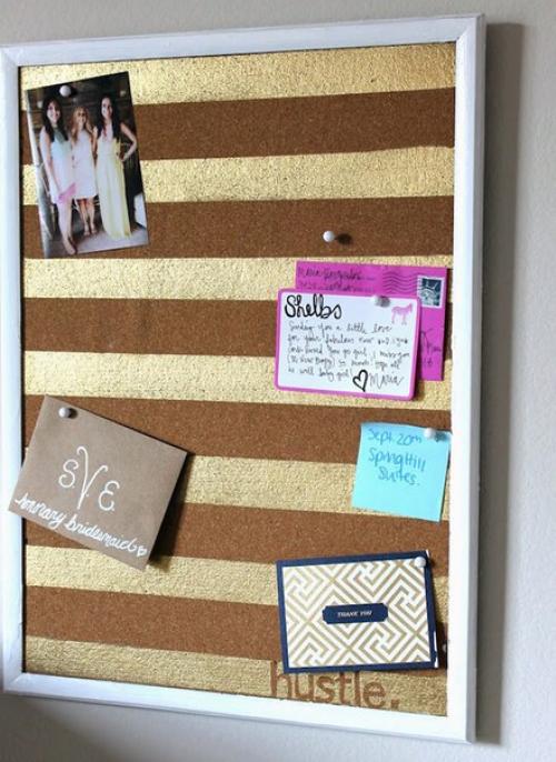 Оригинальные варианты оформления пробковой доски для записей. 02