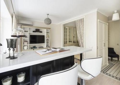 Стильный интерьер в черном и белом цвете. 03