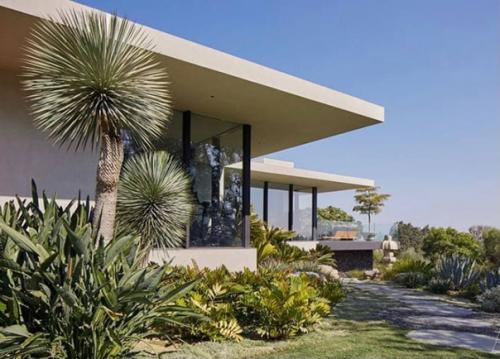 Вилла дженнифер энистон в Лос-Анджелес. 05