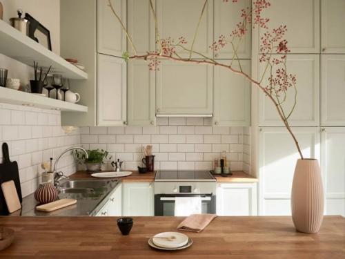 Приятный и нежный дом в цвете шалфей с тёплыми акцентами. 04