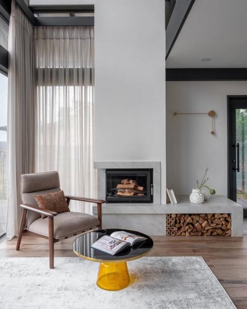 Всю жизнь хозяева жили в городской квартире, но мечта о собственном доме за городом стала реальностью. 08