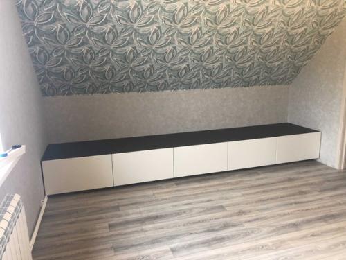 Уют и домашний комфорт в интерьере спальной комнаты преобладает. 04