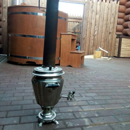 Всем любителям достойного русского отдыха мы сообщаем, что совсем скоро открытие усадьбы на берегу озёра в черте города. 09