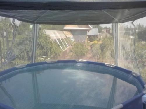 Хороший вариант, чтобы не попадали листья и всякая грязь. 02