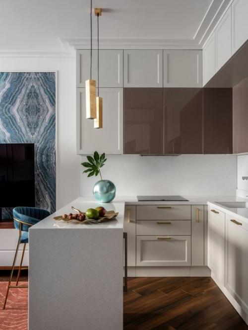 Интерьер совмещенной кухни - гостиной с отдельной столовой группой у окна. 05