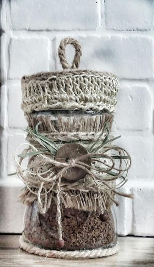 Декоративные баночки, сделанные своими руками, украсят интерьер, добавят уюта и теплоты. 01