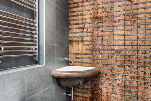 Жилой дом в здании исторической конюшни в Англии. 06