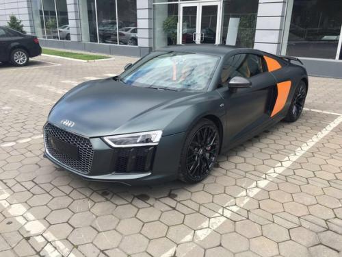 В Алматы прибыл суперкар ауди R8 V10 Plus. 01