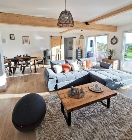 Небольшой, но стильный интерьер загородного дома в скандинавском стиле. 03