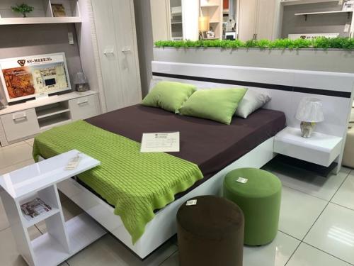 Коллекция Соло готова сверкать в вашей спальне или гостиной. 03