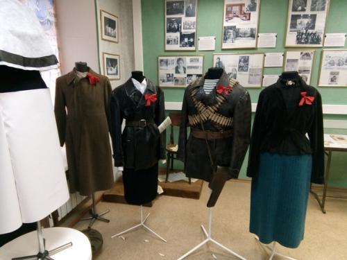 Я целенаправленно хотела посетить музей театрального костюма при костромском драматическом театре имени а. Н. Островского. 04