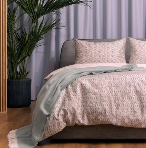 Обеспечьте комфортный и стильный сон с нашей подборкой комплектов постельного белья! 02