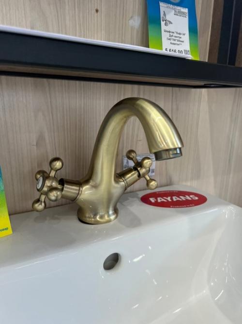 Мы предлагаем заглянуть в наш магазин в ТК Мегастрой и поближе познакомиться с представленным ассортиментом! 07