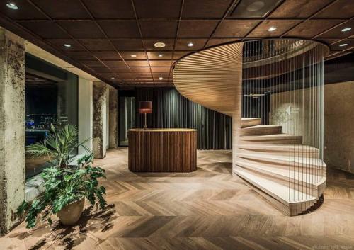 Мужской лофт для топ-менеджера и рок-звезды. 04