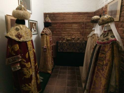 Я целенаправленно хотела посетить музей театрального костюма при костромском драматическом театре имени а. Н. Островского. 06