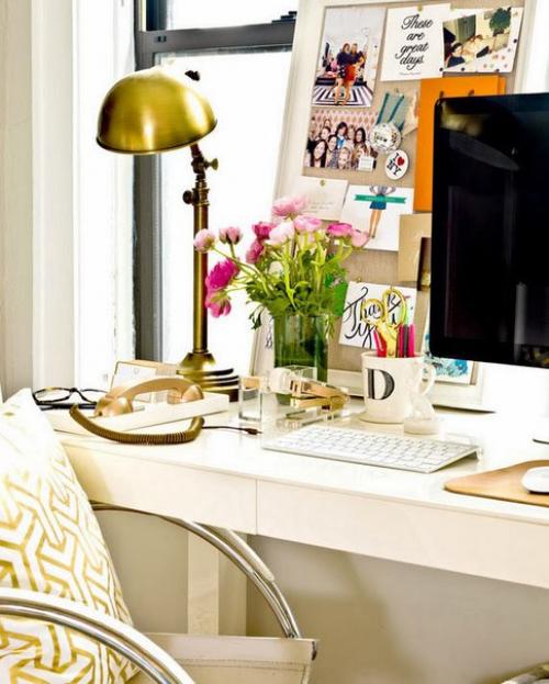 Оригинальные варианты оформления пробковой доски для записей. 01