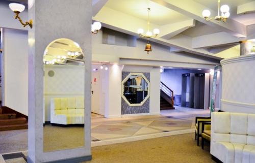 Дворец культуры имени Сергея Горбунова, также известный как ДК Горбунова или Горбушка, представляет собой значимое культурное учреждение Москвы. 02 Дворец культуры имени Сергея Горбунова, также известный как ДК Горбунова или Горбушка, представляет собой значимое культурное учреждение Москвы. 02