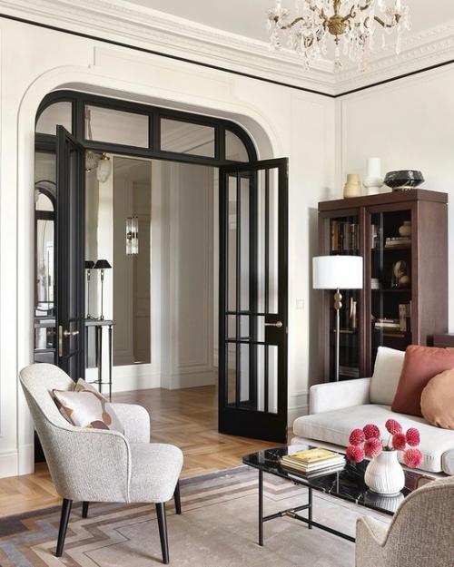 Дизайнер и декоратор Елена симкина любит комбинировать в своих интерьерах классические приемы и современные элементы. 03