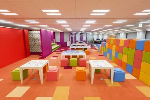 Проектное бюро Teamlab Architect оформило интерьер офиса Pixiv в Токио, Япония. 04