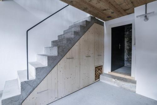 Лучшие мировые проекты от Forumhouse: реконструкция деревянного дома в швейцарской провинции. 02