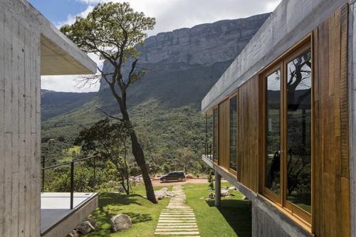 Дом бомба (Do Bomba House) в Бразилии от Sotero Arquitetos. 01