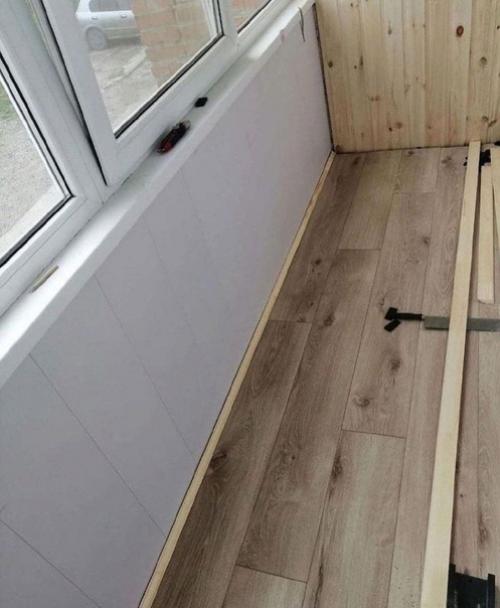 Всем привет.  Делюсь нашим капремонтом балкона. 05