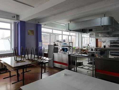 Ещё один большой сюрприз для школьников усть - усы: столовая превращается в современное кафе. 02