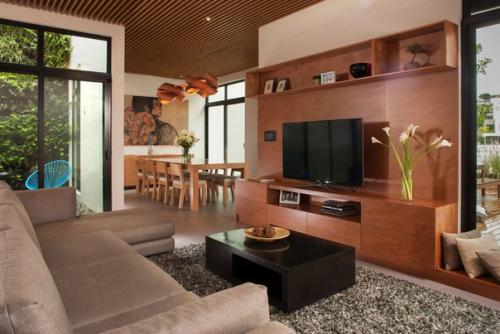 Компактный частный дом с бассейном. 01