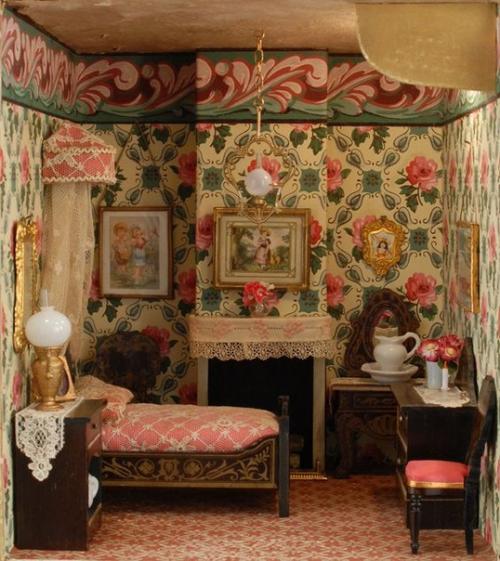 Кукольные домики появились в 16 веке и предназначались не для игр, а для украшения интерьера. 03