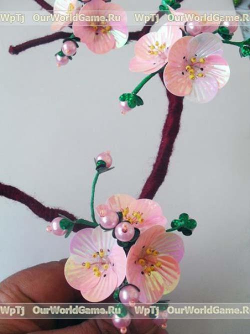Мастер класс веточка цветущей вишни из пайеток и бусинок. 01