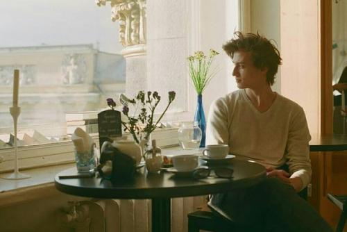 Небольшие кафе для двоих под Дождь. 07