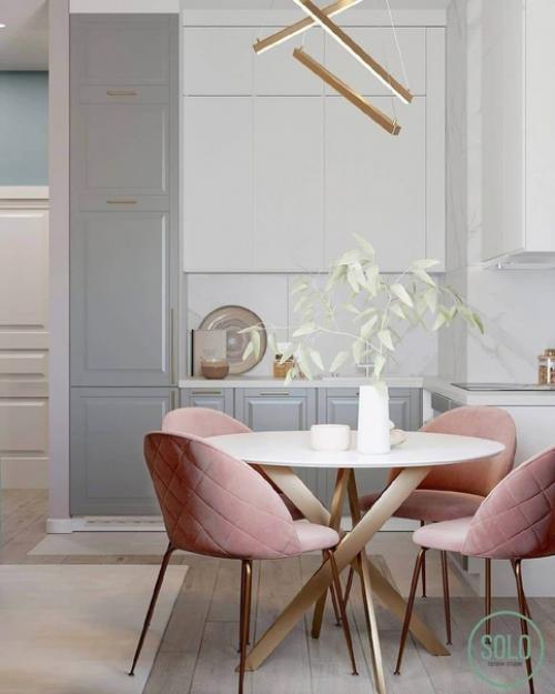 Воздушный интерьер квартиры в приятной цветовой гамме. 01