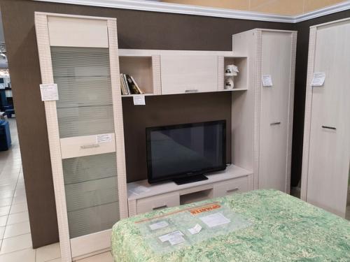 Классная мебель в зале, а не в рекламе. 07