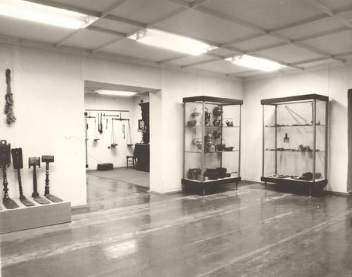 Бумажные хранители былого. 01